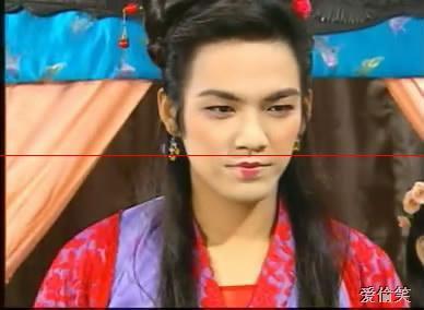 小哇吃瓜娱乐博主是谁